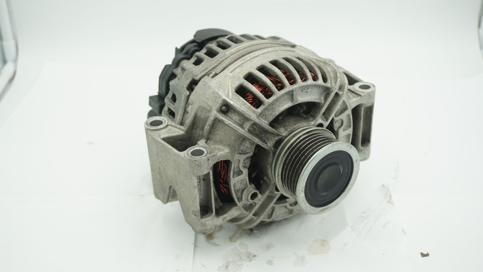 AUDI A3 8P 140A ALTERNATOR 06B903016AB