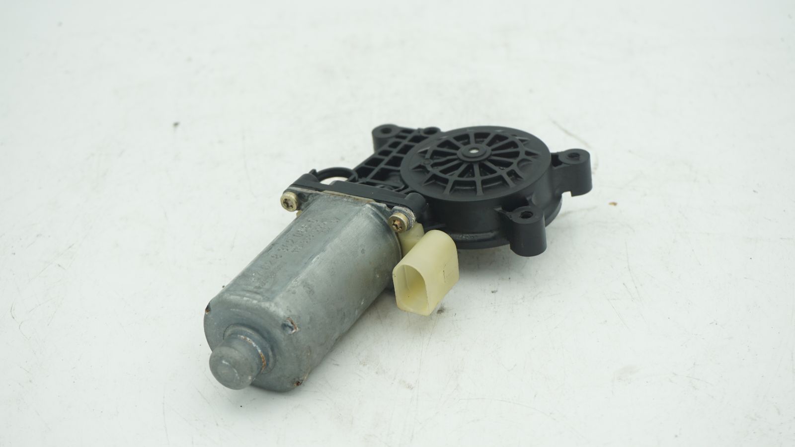 BMW E46 REAR LEFT WINDOW REGULATOR MOTOR 0130821727