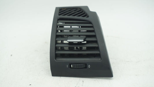 BMW 1 SERIES E82 E87 E88 RIGHT DRIVERS AIR VENT