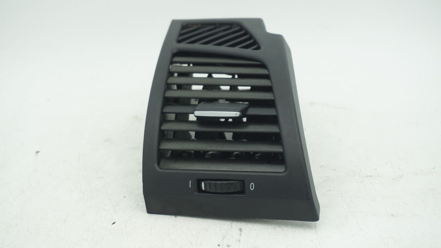 BMW 1 SERIES E82 E87 E88 RIGHT DRIVERS AIR VENT