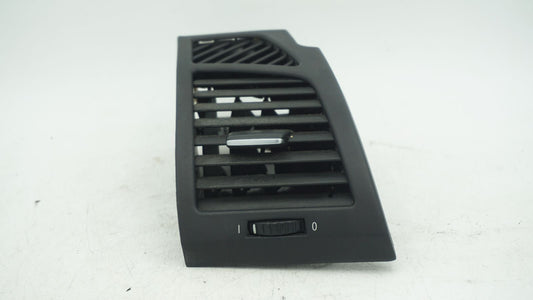 BMW 1 SERIES E82 E87 E88 RIGHT DRIVERS AIR VENT