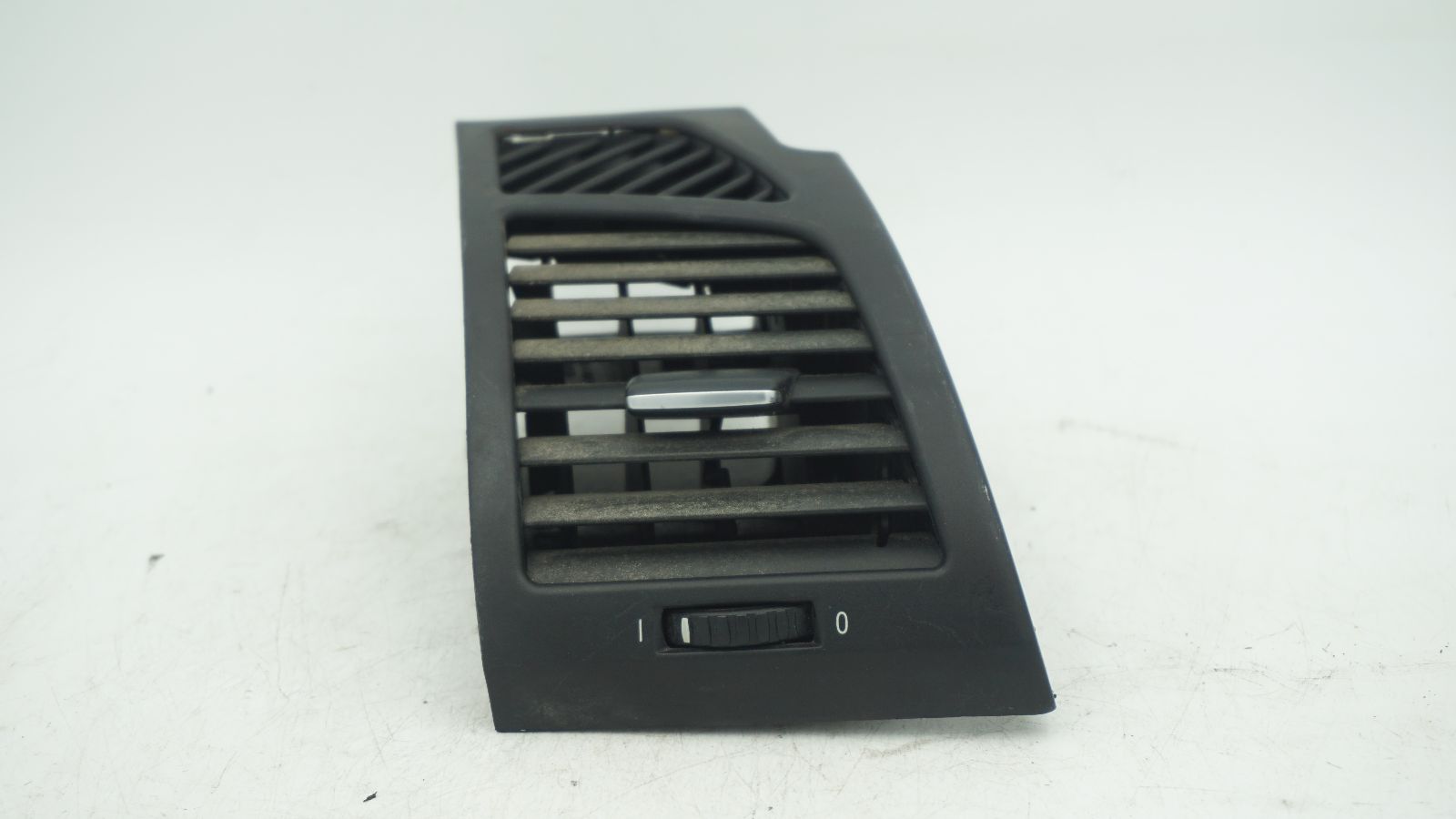 BMW 1 SERIES E82 E87 E88 RIGHT DRIVERS AIR VENT – LRI Autoparts