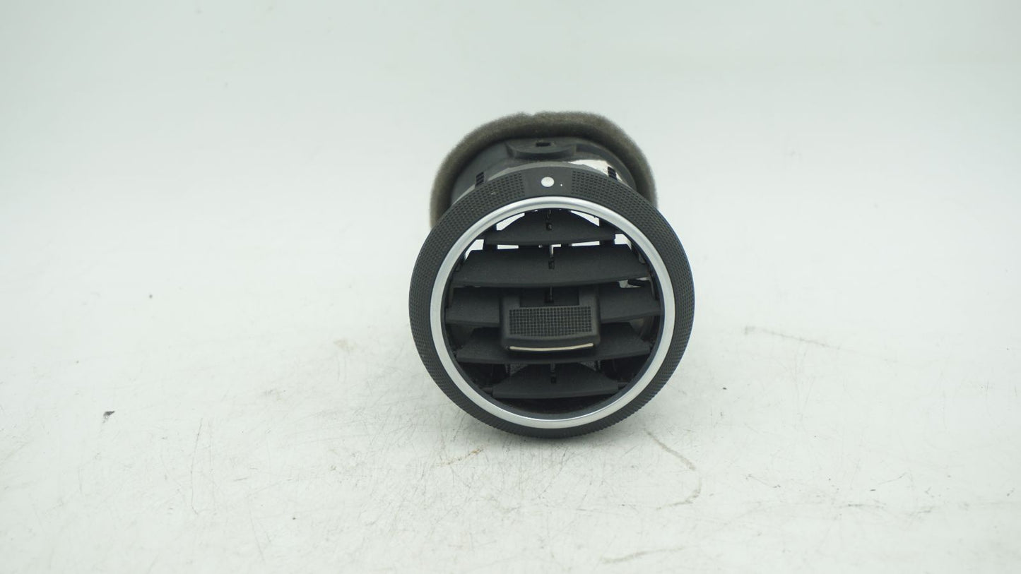 AUDI A3 8P DASHBOARD AIR VENT BLACK 8P0820901