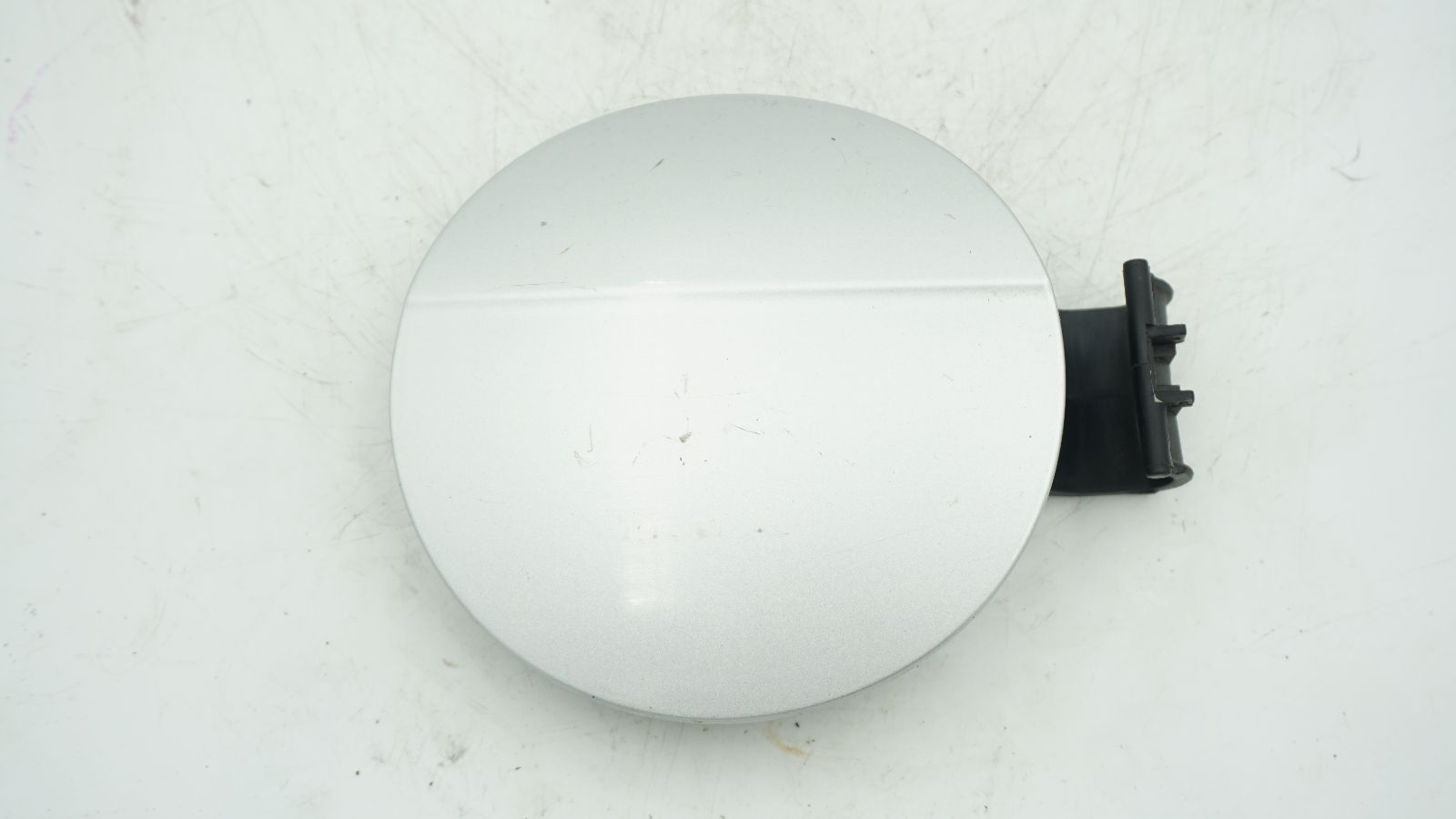 AUDI A3 8P FUEL CAP DOOR COVER METALLIC SILVER