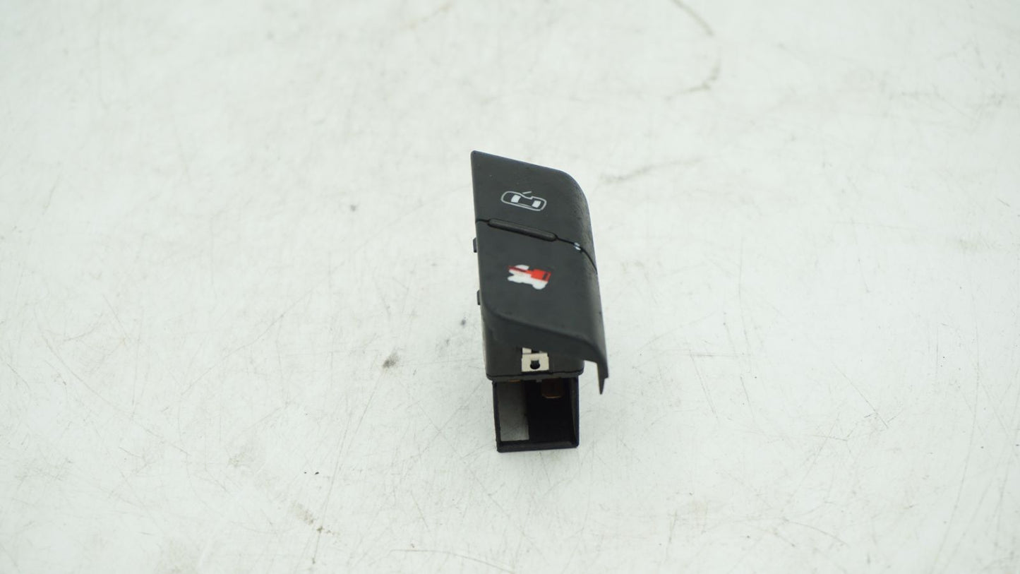 AUDI A4 B7 RHS INTERIOR LOCK SWITCH 8E2962108