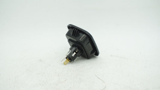 BMW 1 3 5 SERIES E82 E87 E88 E90 E60 F20 F30 CHARGING SOCKET 7143111