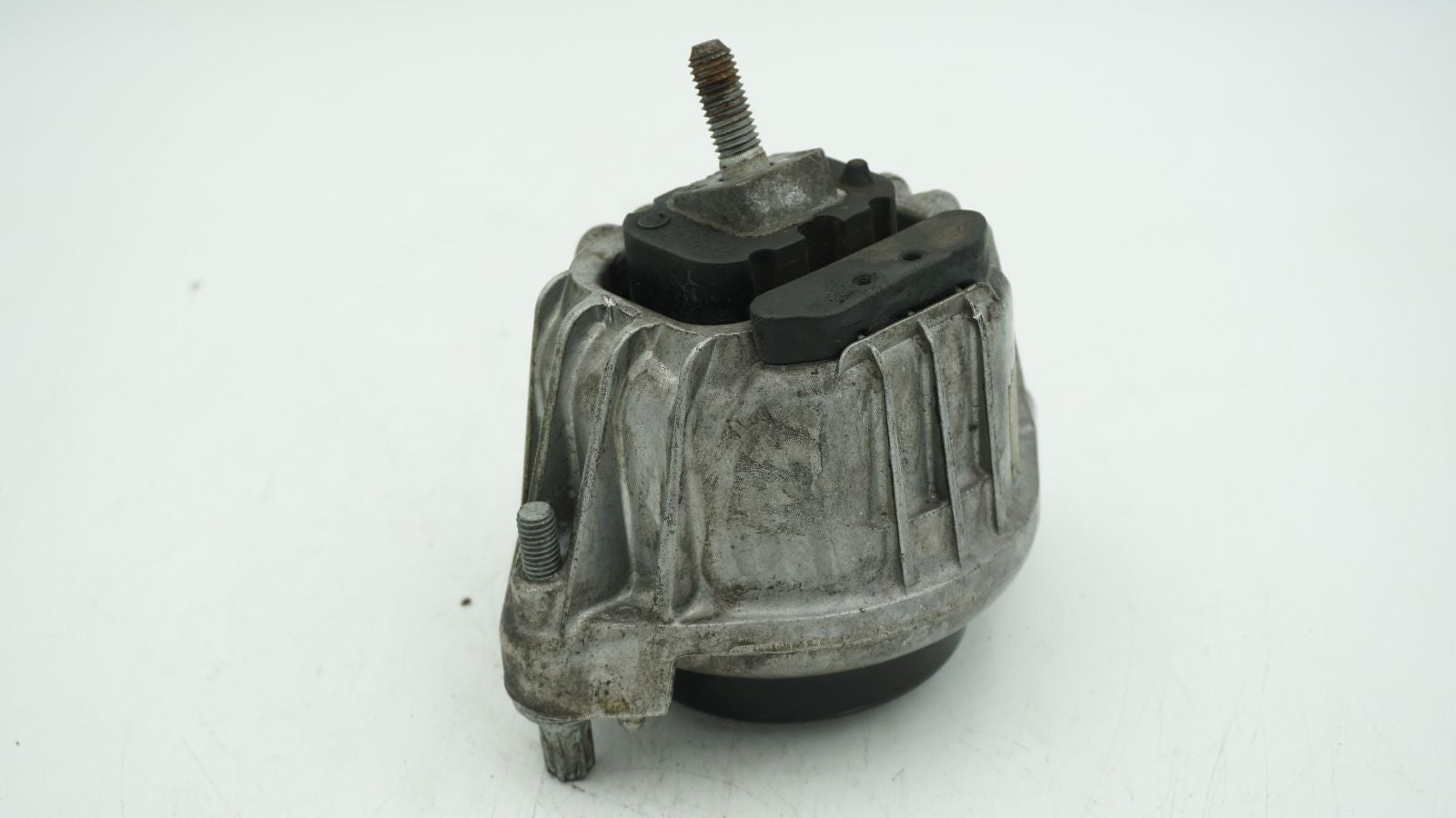 BMW 1 SERIES LEFT RIGHT ENGINE MOTOR MOUNT 13981112