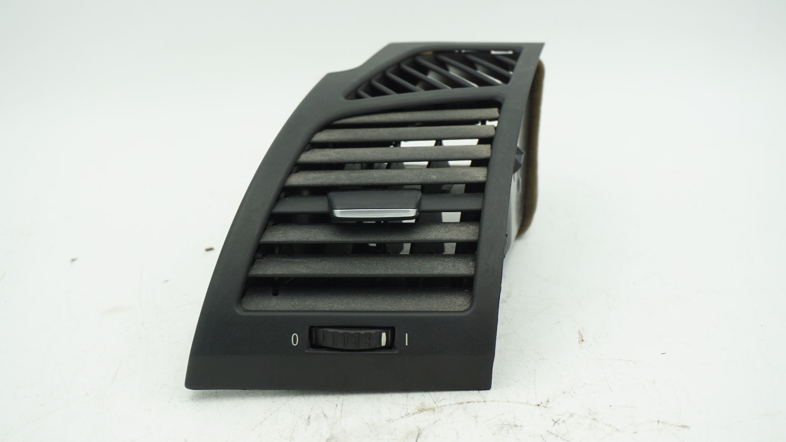 BMW 1 SERIES E82 E87 E88 LEFT PASSENGER AIR VENT