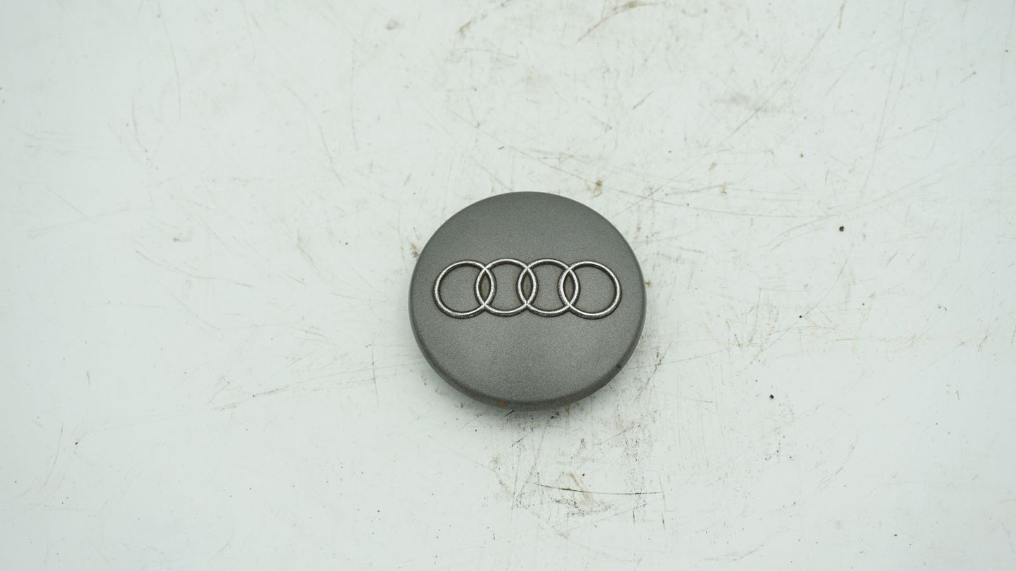 AUDI A3 A4 A6 TT WHEEL HUB CENTRE CAP 8D0601170