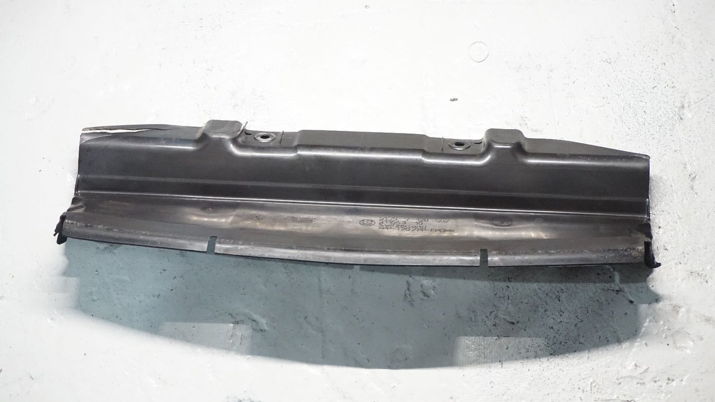 BMW 1 SERIES E82 E87 E88 RADIATOR SEAL COVER UNDERTRAY 7128502