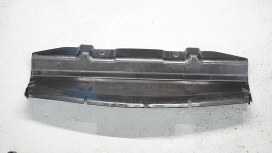 BMW 1 SERIES E82 E87 E88 RADIATOR SEAL COVER UNDERTRAY 7128502