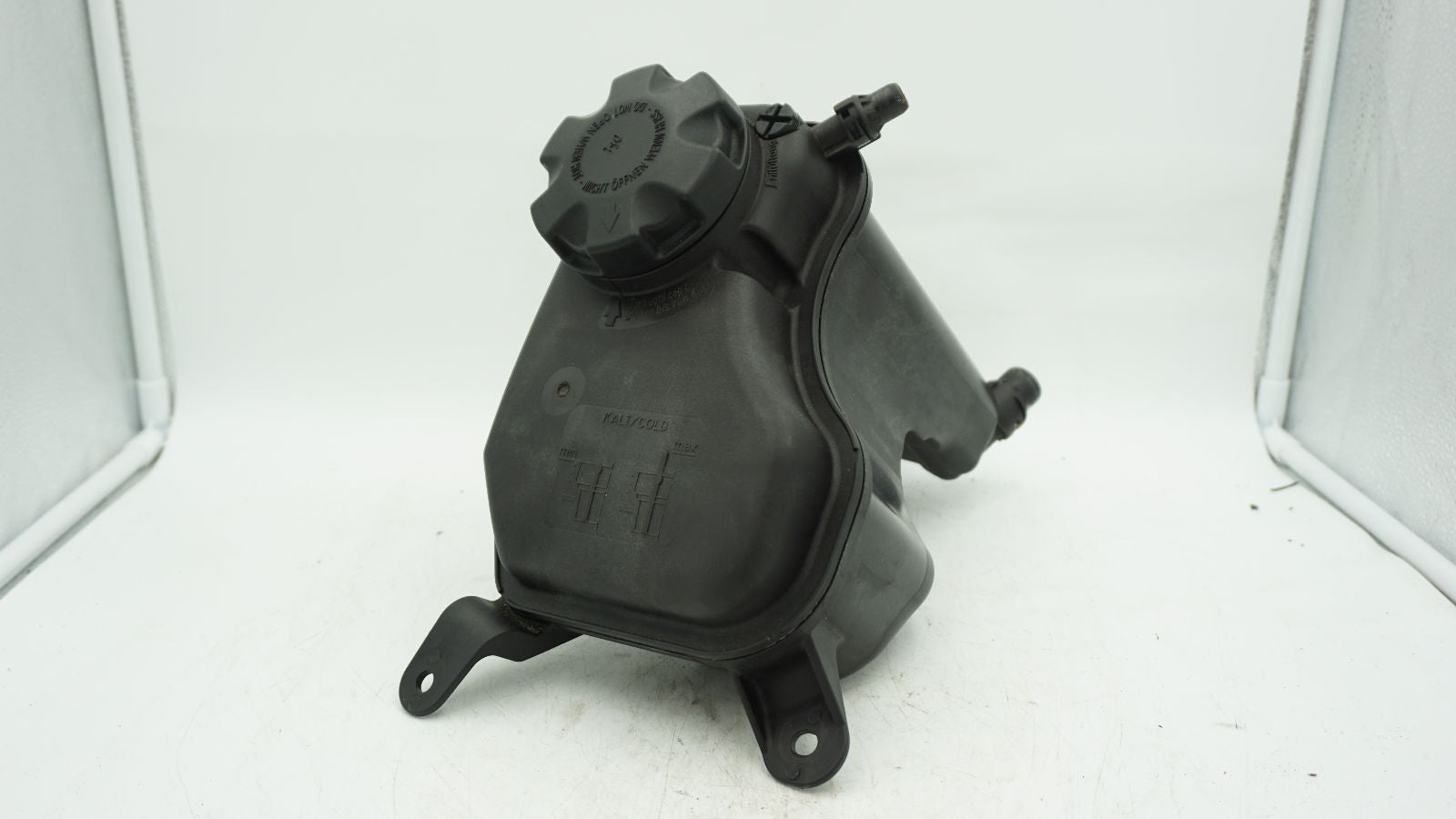 OEM BMW 1 3 X SERIES COOLANT EXPANSION TANK 7607482