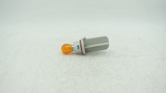 BMW 1 SERIES E82 E87 E88 FRONT INDICATOR BULB HOLDER