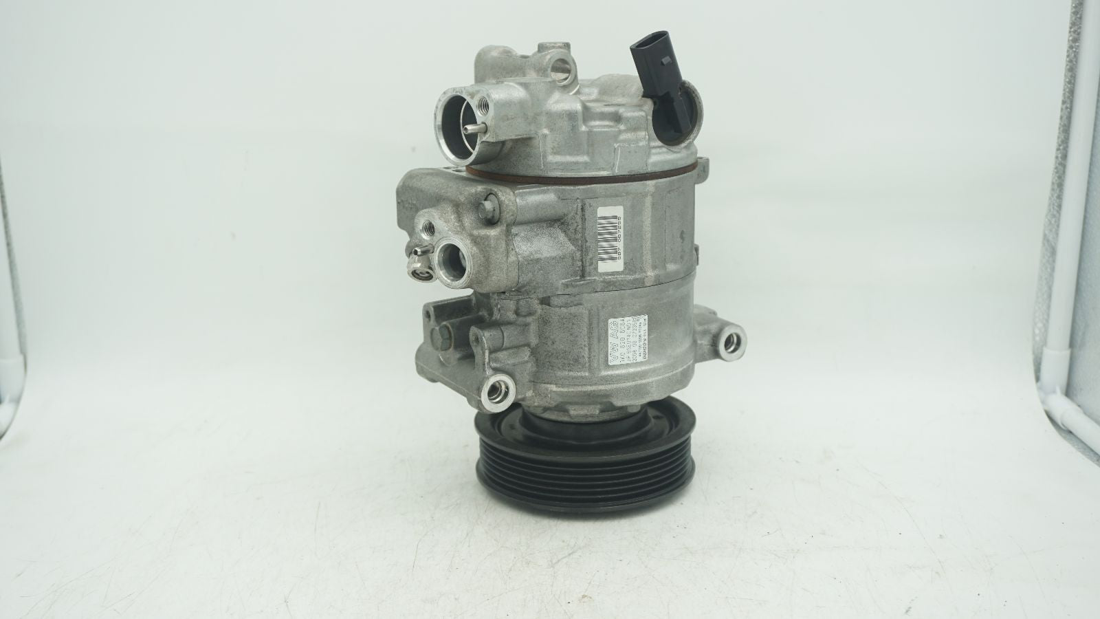 AUDI VW A3 A/C COMPRESSOR 1K0820808A