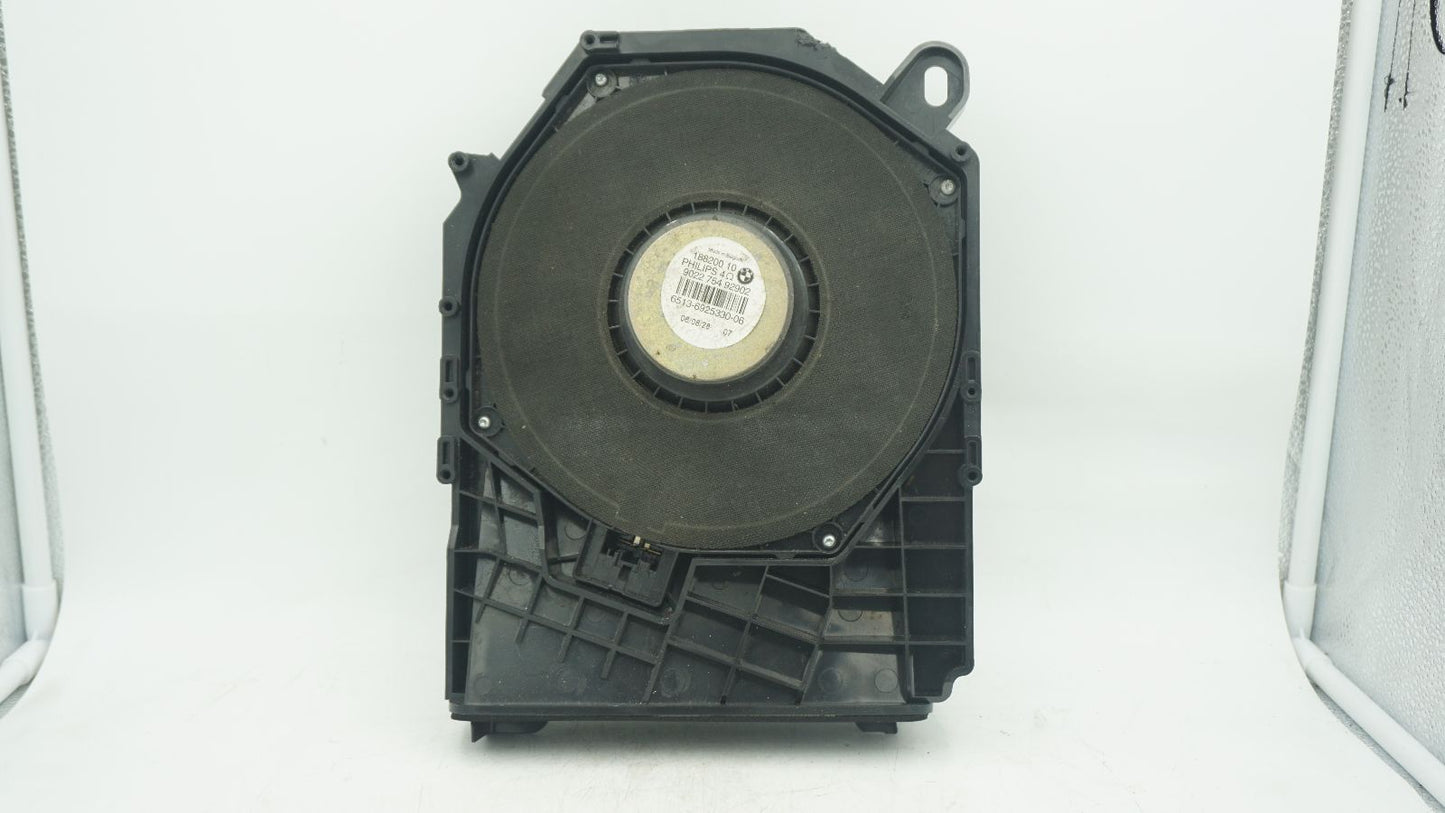 BMW E82 E87 E88 E90 E91 E92 LEFT PASSENGER UNDER SEAT SUBWOOFER 6925330