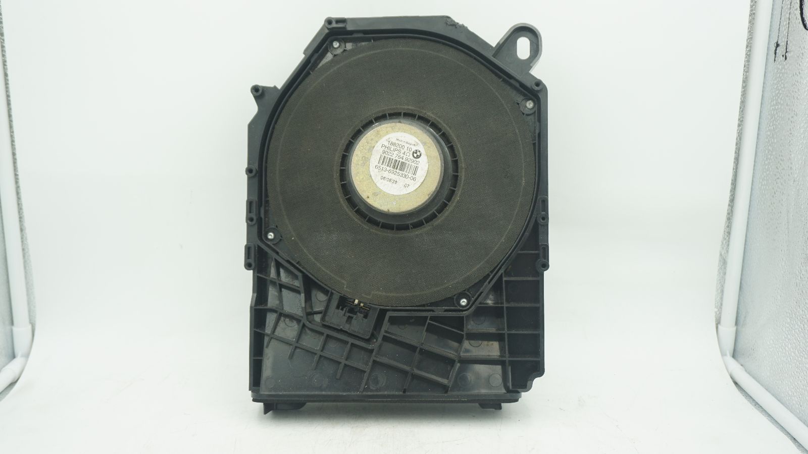 BMW E82 E87 E88 E90 E91 E92 LEFT PASSENGER UNDER SEAT SUBWOOFER 6925330