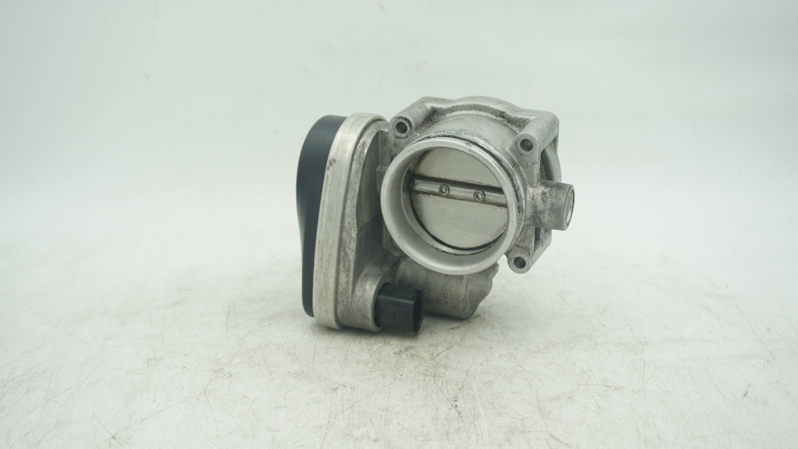 BMW 1 3 X SERIES N46 N46N THROTTLE BODY 1439224