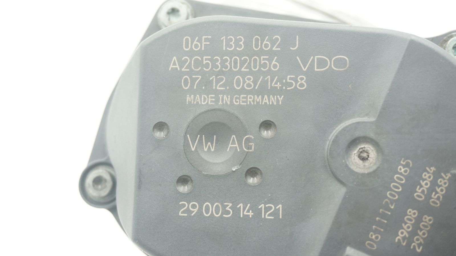 VW AUDI THROTTLE BODY 06F133062J