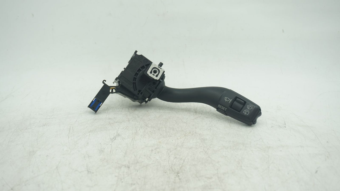 AUDI A3 8P WIPER CONTROL UNIT ARM 8P0953519