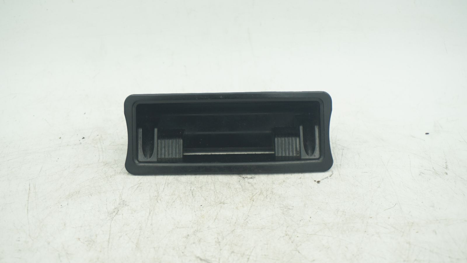 AUDI A3 8P FRONT ASHTRAY INSERT 8P0857575