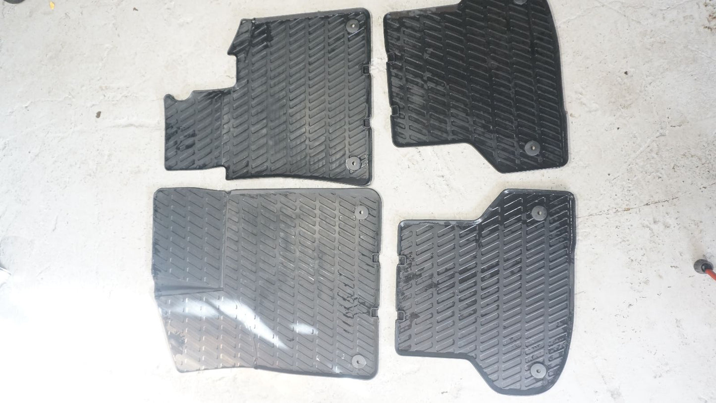 GENUINE AUDI A3 8P RUBBER FLOOR MATS BLACK