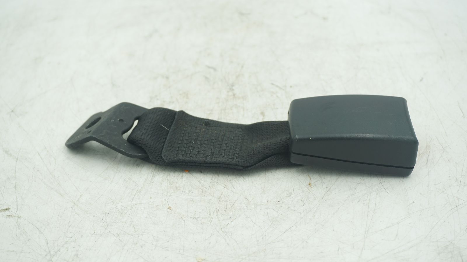 BMW 1 3 5 SERIES REAR SEAT BUCKLE 9117261