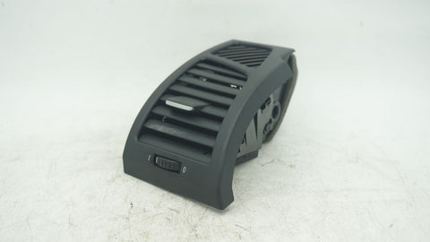 BMW E82 E87 E88 RIGHT AIR VENT 7059188