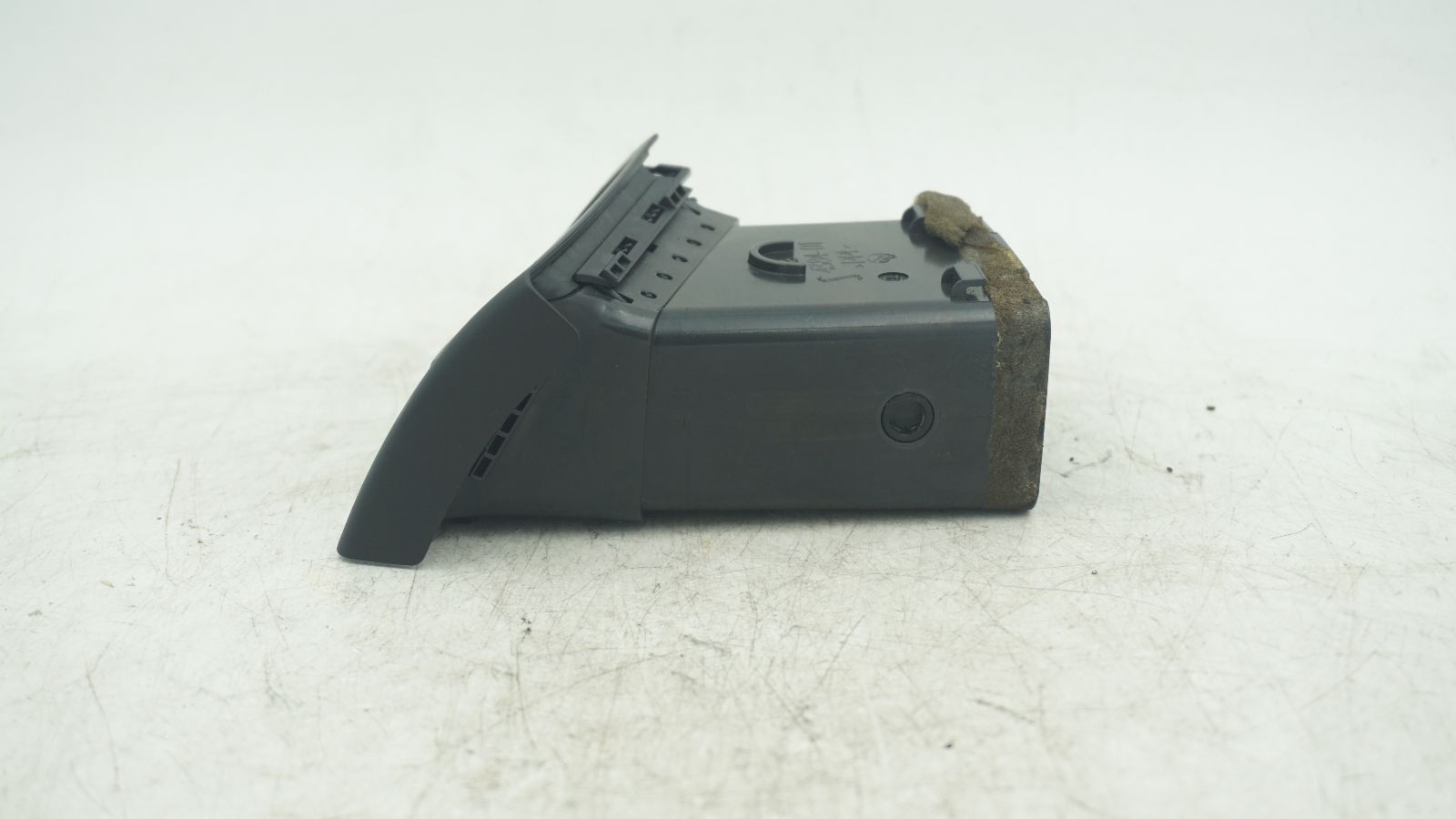 AUDI A4 B7 RIGHT RHS DASH VENT 8E0820902F