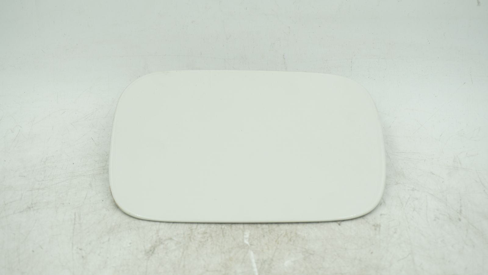 BMW 1 SERIES E82 E88 COUPE FUEL GAS CAP DOOR WHITE