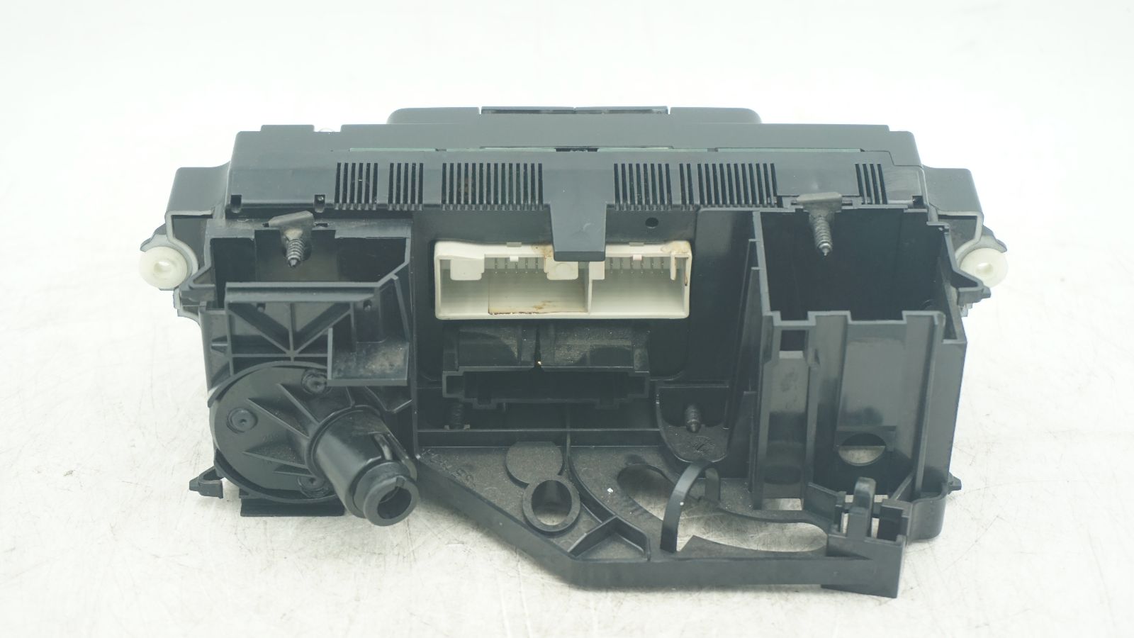 VW CADDY HEATER A/C CONTROLS – LRI Autoparts