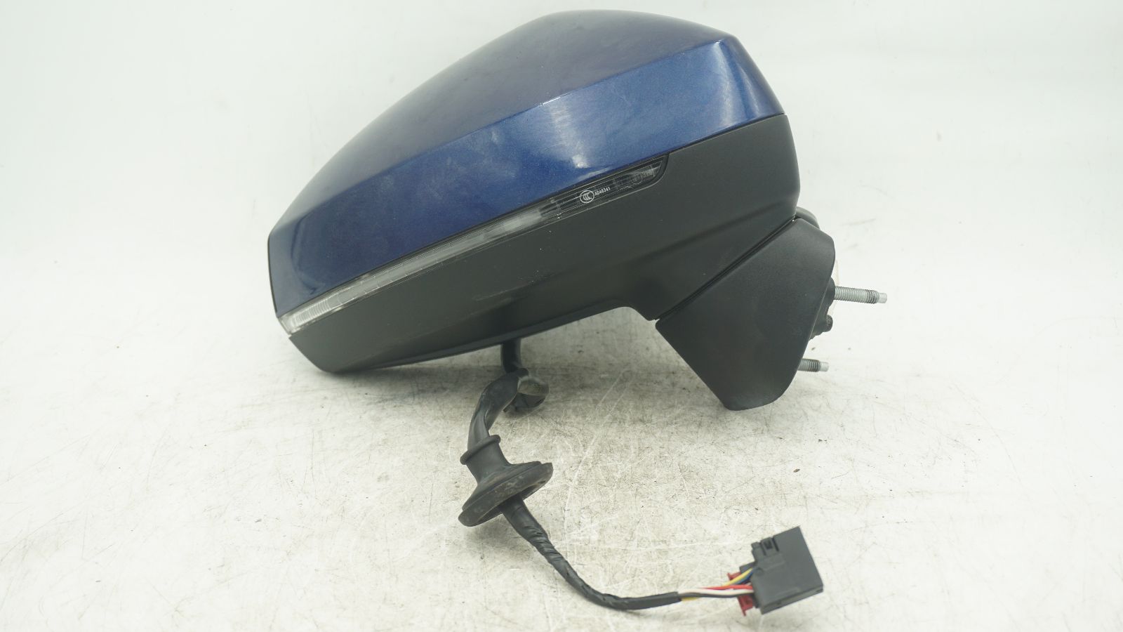 AUDI A3 8V RHS DRIVERS DOOR MIRROR 021262 BLUE