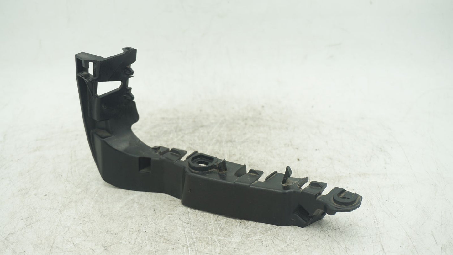 AUDI A3 8V RIGHT SIDE FRONT BUMPER SUPPORT BRACKET 8V3807184A