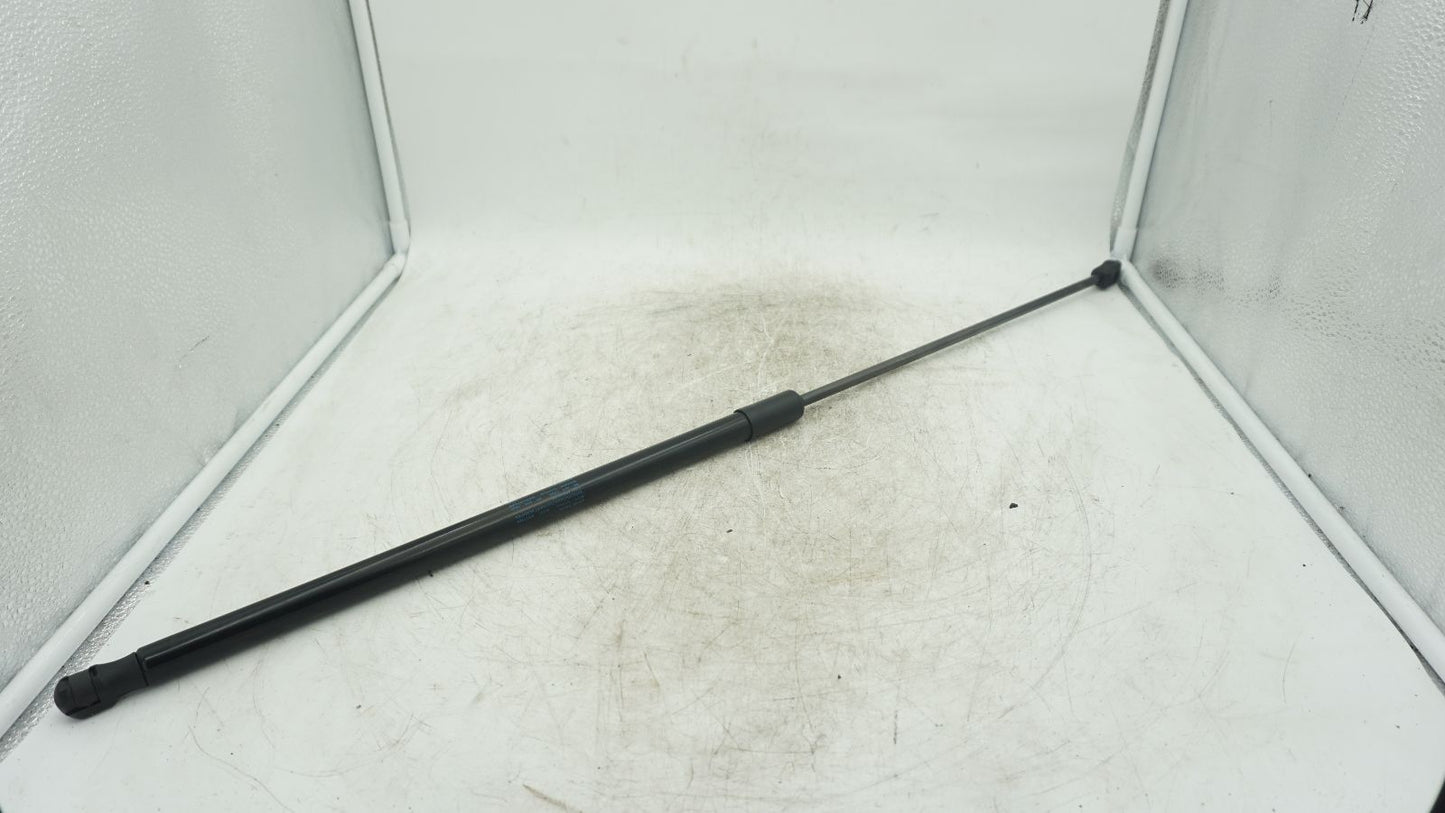 AUDI A3 8V FRONT BONNET STRUT 8V082335904S
