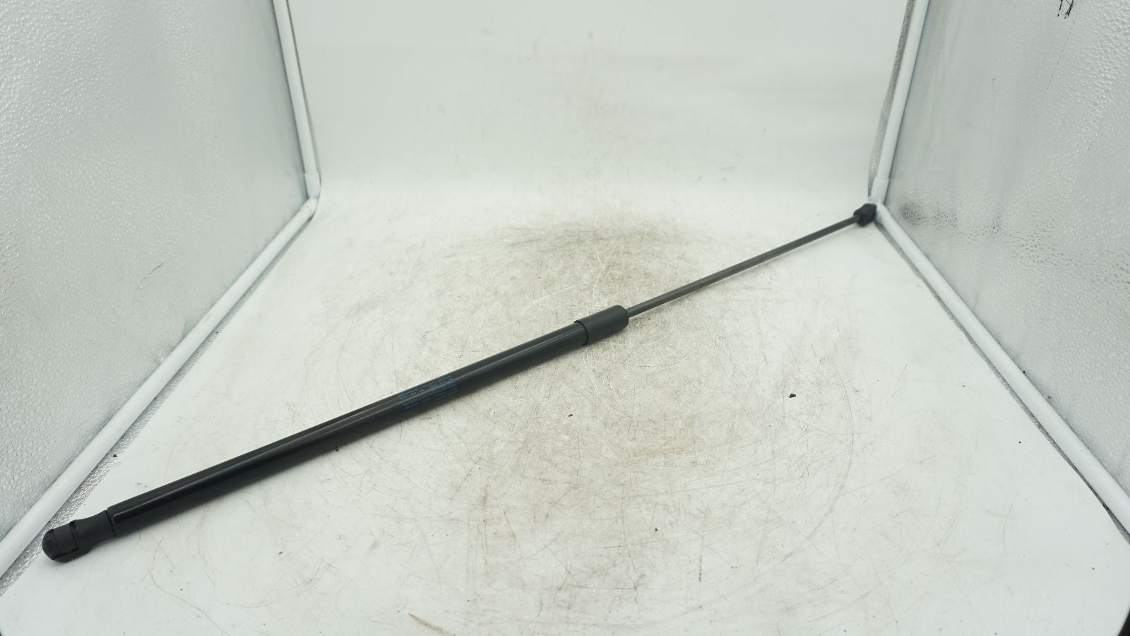 AUDI A3 8V FRONT BONNET STRUT 8V082335904S