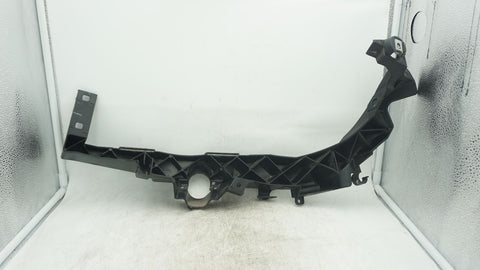 BMW 3 SERIES E90 LCI RHS DRIVERS HEADLIGHT BRACKET 7138402